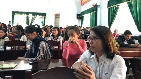 Tìm công bằng cho giáo viên dôi dư - Ảnh 1. Tìm công bằng cho giáo viên dôi dư - Ảnh 1.