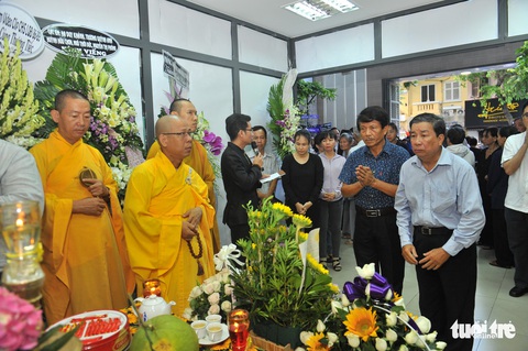 Tiễn đưa Hướng Dương về với mặt trời - Ảnh 3. Tiễn đưa Hướng Dương về với mặt trời - Ảnh 3.