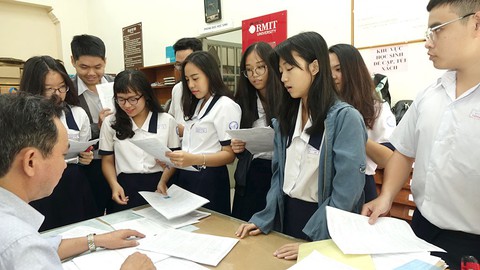 Thi THPT Quốc gia 2018 sẽ không hỏi quá khó về tính toán - Ảnh 1. Thi THPT Quốc gia 2018 sẽ không hỏi quá khó về tính toán - Ảnh 1.