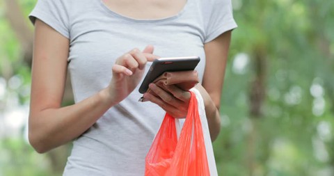 Khách hàng của Thánh SIM là ai? - Ảnh 1. Khách hàng của Thánh SIM là ai? - Ảnh 1.