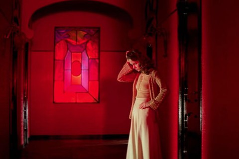 Khán giả bỏ chạy vì Suspiria 2018 quá bạo lực! - Ảnh 6. Khán giả bỏ chạy vì Suspiria 2018 quá bạo lực! - Ảnh 6.