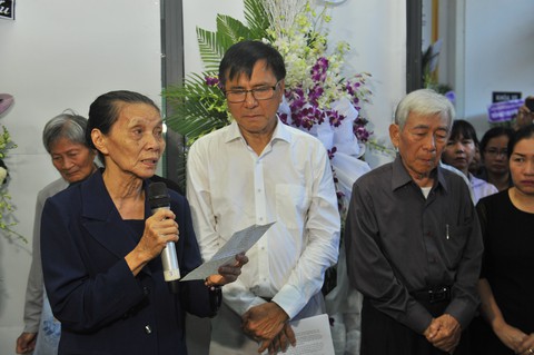Tiễn đưa Hướng Dương về với mặt trời - Ảnh 8. Tiễn đưa Hướng Dương về với mặt trời - Ảnh 8.