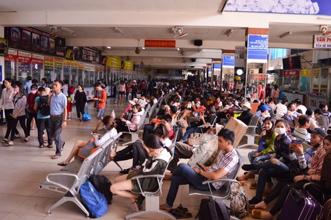 Bến xe Miền Đông cháy vé xe khách Tết dương lịch 2019 - Ảnh 1. Bến xe Miền Đông cháy vé xe khách Tết dương lịch 2019 - Ảnh 1.
