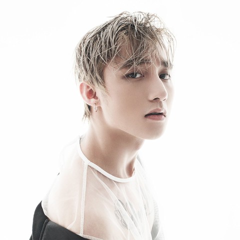 Sơn Tùng tính làm trò để dọn đường ra MV phải không? - Ảnh 1. Sơn Tùng tính làm trò để dọn đường ra MV phải không? - Ảnh 1.