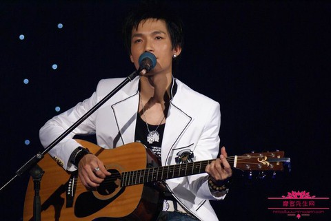 Thảm thương Trần Quán Hy, Đường Tăng, chồng Vương Phi... hết thời - Ảnh 5. Thảm thương Trần Quán Hy, Đường Tăng, chồng Vương Phi... hết thời - Ảnh 5.