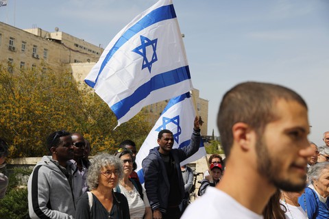 Thủ tướng Israel hủy bỏ thỏa thuận về người châu Phi nhập cư - Ảnh 1. Thủ tướng Israel hủy bỏ thỏa thuận về người châu Phi nhập cư - Ảnh 1.