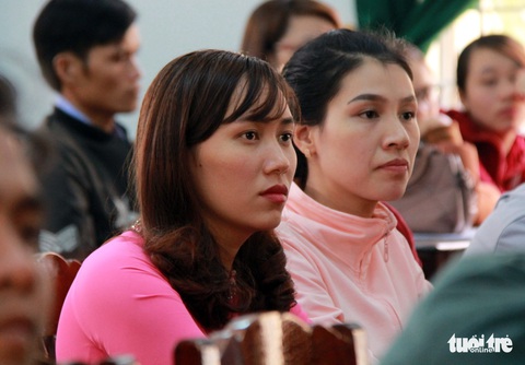 Khiển trách bí thư, chủ tịch UBND huyện tuyển dư hơn 500 giáo viên - Ảnh 1. Khiển trách bí thư, chủ tịch UBND huyện tuyển dư hơn 500 giáo viên - Ảnh 1.