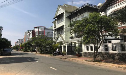 Thị trường địa ốc Biên Hòa giao dịch sôi động - Ảnh 3. Thị trường địa ốc Biên Hòa giao dịch sôi động - Ảnh 3.
