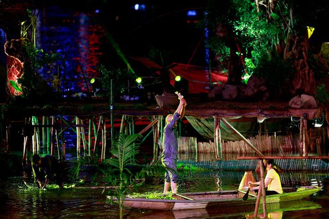 Festival Huế 2018: Âm vọng sông Hương dành cho người yêu Huế - Ảnh 4.