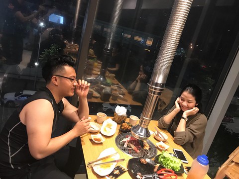 Họp lớp dịp lễ 30-4: hẹn hò rồi... vắng tanh - Ảnh 1. Họp lớp dịp lễ 30-4: hẹn hò rồi... vắng tanh - Ảnh 1.