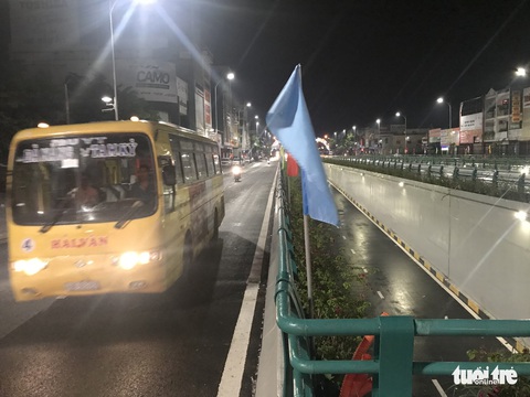 Hầm chui Đà Nẵng thành sông sau cơn mưa đêm - Ảnh 9. Hầm chui Đà Nẵng thành sông sau cơn mưa đêm - Ảnh 9.