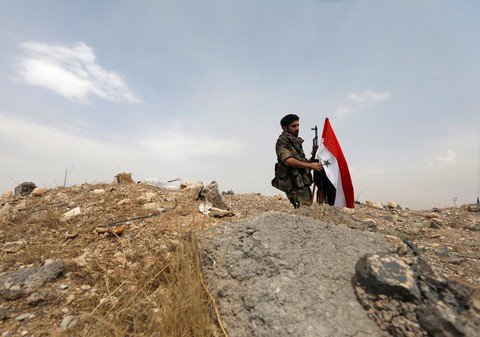 Syria tố hàng loạt căn cứ quân sự bị tên lửa ‘kẻ thù’ tấn công - Ảnh 1. Syria tố hàng loạt căn cứ quân sự bị tên lửa ‘kẻ thù’ tấn công - Ảnh 1.
