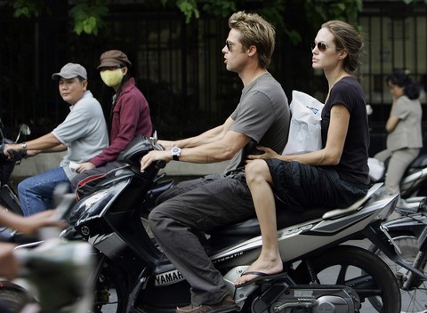Brad Pitt và Angelina Jolie: 12 năm hội ngộ rồi chia ly... - Ảnh 11. Brad Pitt và Angelina Jolie: 12 năm hội ngộ rồi chia ly... - Ảnh 11.