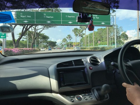 Singapore có 34.000 lái xe chưa đủ điều kiện lái Grab, Uber - Ảnh 1. Singapore có 34.000 lái xe chưa đủ điều kiện lái Grab, Uber - Ảnh 1.