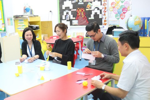 Thay vì họp, phụ huynh hãy trải nghiệm làm học sinh một lần - Ảnh 1. Thay vì họp, phụ huynh hãy trải nghiệm làm học sinh một lần - Ảnh 1.
