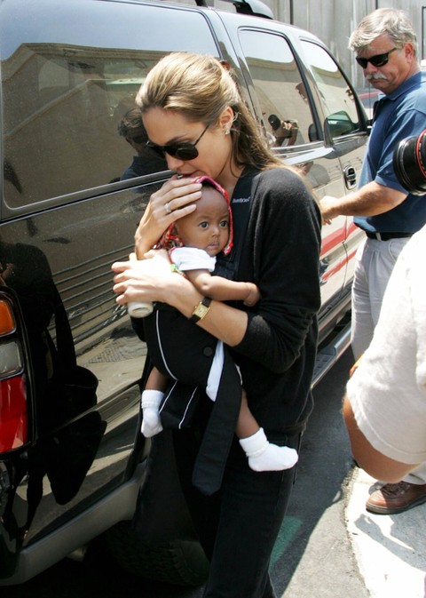 Brad Pitt và Angelina Jolie: 12 năm hội ngộ rồi chia ly... - Ảnh 7. Brad Pitt và Angelina Jolie: 12 năm hội ngộ rồi chia ly... - Ảnh 7.