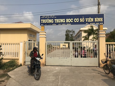 Cán bộ phòng GD-ĐT hưởng lương... xã khó khăn - Ảnh 1. Cán bộ phòng GD-ĐT hưởng lương... xã khó khăn - Ảnh 1.