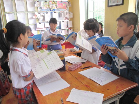 Tăng cường đối thoại để phát hiện sớm bạo lực học đường - Ảnh 1. Tăng cường đối thoại để phát hiện sớm bạo lực học đường - Ảnh 1.