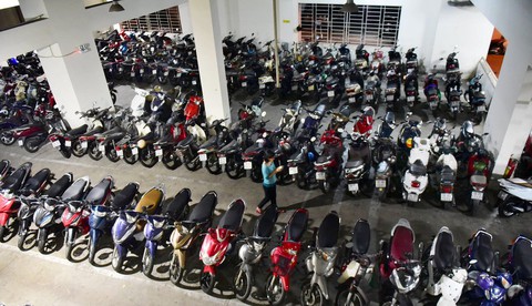 Nhà xe chung cư: Trong hay ngoài, nhập hay tách? - Ảnh 1. Nhà xe chung cư: Trong hay ngoài, nhập hay tách? - Ảnh 1.