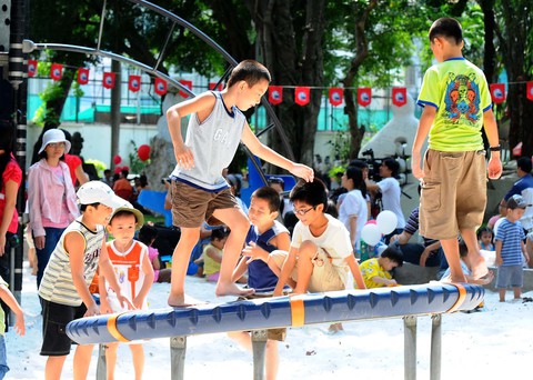 Làm gì khi con cộc cằn, thô lỗ? - Ảnh 2. Làm gì khi con cộc cằn, thô lỗ? - Ảnh 2.