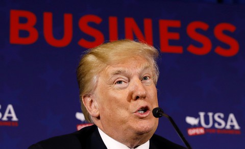 Trung Quốc đáp trả Mỹ, ông Trump chơi mạnh tay hơn - Ảnh 1. Trung Quốc đáp trả Mỹ, ông Trump chơi mạnh tay hơn - Ảnh 1.