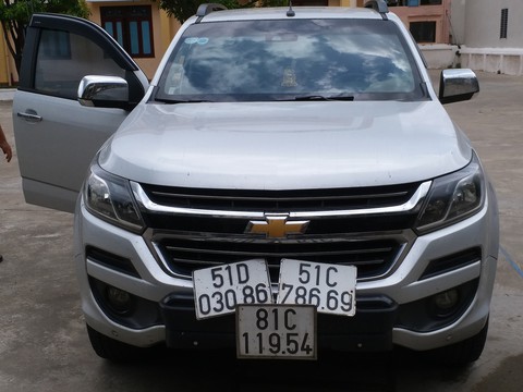 Bình Định bắt xe tải có 3 biển số chở 18.000 gói thuốc lá lậu - Ảnh 1. Bình Định bắt xe tải có 3 biển số chở 18.000 gói thuốc lá lậu - Ảnh 1.