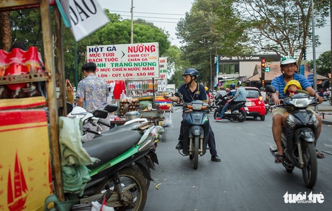 Những hình ảnh không tưởng ở công viên của TP.HCM - Ảnh 9. Những hình ảnh không tưởng ở công viên của TP.HCM - Ảnh 9.