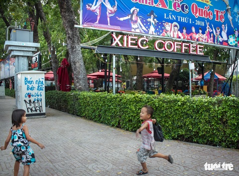 Những hình ảnh không tưởng ở công viên của TP.HCM - Ảnh 11. Những hình ảnh không tưởng ở công viên của TP.HCM - Ảnh 11.