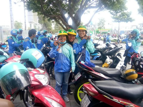 Tài xế Uber người buồn, người chụp giựt trong ngày cuối - Ảnh 2. Tài xế Uber người buồn, người chụp giựt trong ngày cuối - Ảnh 2.