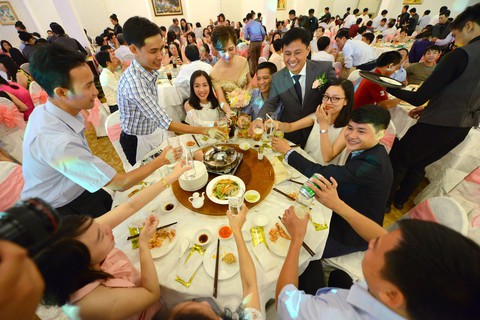 Cưới 5 sao, có sao không? - Ảnh 1. Cưới 5 sao, có sao không? - Ảnh 1.