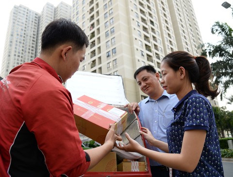 Bùng nổ thương mại điện tử - Ảnh 2. Bùng nổ thương mại điện tử - Ảnh 2.