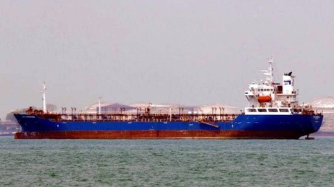 Hải quan tiếp tay đường dây buôn lậu xăng dầu ngàn tỉ - Ảnh 1. Hải quan tiếp tay đường dây buôn lậu xăng dầu ngàn tỉ - Ảnh 1.
