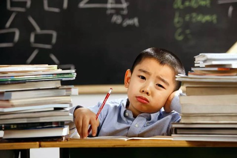 Học thêm ở Trung Quốc sao mà giống Việt Nam đến vậy - Ảnh 1. Học thêm ở Trung Quốc sao mà giống Việt Nam đến vậy - Ảnh 1.