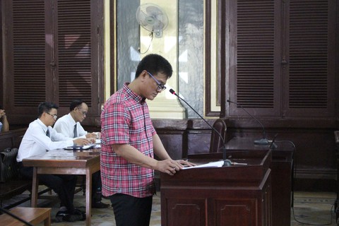 Xét xử nguyên cán bộ Hải quan TP.HCM nhận hối lộ - Ảnh 1. Xét xử nguyên cán bộ Hải quan TP.HCM nhận hối lộ - Ảnh 1.