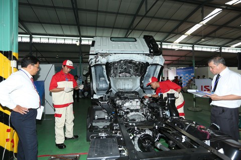 Isuzu đột phá với dòng xe tải Blue Power chuẩn Euro 4 - Ảnh 3. Isuzu đột phá với dòng xe tải Blue Power chuẩn Euro 4 - Ảnh 3.