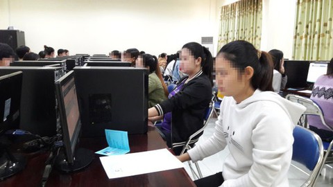 Thi tuyển giáo viên, nhiều thí sinh điểm đẹp bất thường - Ảnh 1. Thi tuyển giáo viên, nhiều thí sinh điểm đẹp bất thường - Ảnh 1.