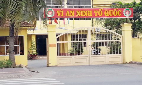 Trưởng công an thị xã Vĩnh Châu bị cảnh cáo - Ảnh 1. Trưởng công an thị xã Vĩnh Châu bị cảnh cáo - Ảnh 1.