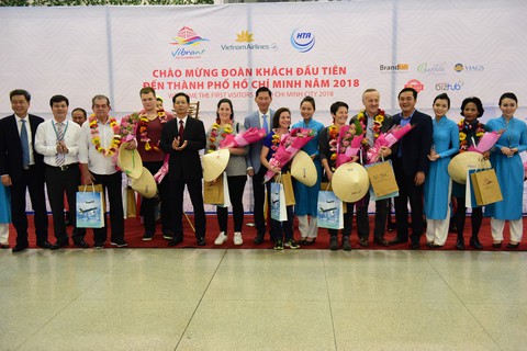 TP.HCM đón du khách quốc tế và quốc nội đầu tiên - Ảnh 6. TP.HCM đón du khách quốc tế và quốc nội đầu tiên - Ảnh 6.