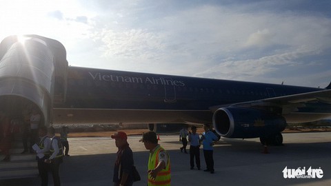 VNA xin lỗi khách hàng vụ đáp nhầm đường băng - Ảnh 1. VNA xin lỗi khách hàng vụ đáp nhầm đường băng - Ảnh 1.