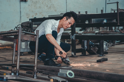 Ảnh kỷ yếu cực ngầu của sinh viên cơ khí - Ảnh 7. Ảnh kỷ yếu cực ngầu của sinh viên cơ khí - Ảnh 7.