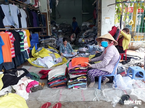 Tiểu thương dậy sóng vì Châu Đốc muốn xóa chợ sida - Ảnh 8. Tiểu thương dậy sóng vì Châu Đốc muốn xóa chợ sida - Ảnh 8.