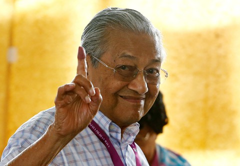 Malaysia: ông Mahathir bắt đầu dọa tính sổ Trung Quốc - Ảnh 1. Malaysia: ông Mahathir bắt đầu dọa tính sổ Trung Quốc - Ảnh 1.