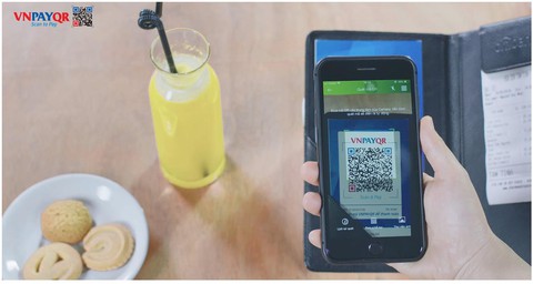 Bùng nổ thanh toán QR, doanh nghiệp đồng loạt vào cuộc - Ảnh 2. Bùng nổ thanh toán QR, doanh nghiệp đồng loạt vào cuộc - Ảnh 2.
