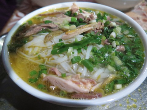Món phở gác bếp Hà Giang, hương gạo nương ám khói - Ảnh 6. Món phở gác bếp Hà Giang, hương gạo nương ám khói - Ảnh 6.