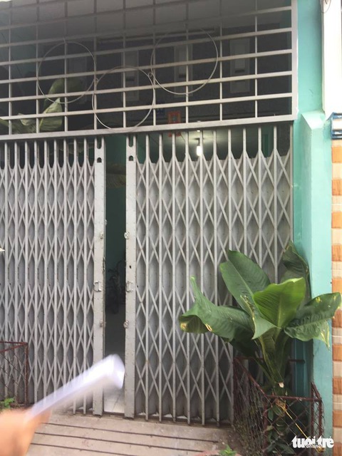 Phát hiện người đàn ông chết tại nhà với vết cắt trên cổ - Ảnh 1. Phát hiện người đàn ông chết tại nhà với vết cắt trên cổ - Ảnh 1.