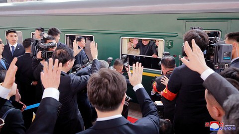Ông Kim Jong Un bay sang Singapore: coi vậy mà chẳng dễ - Ảnh 4. Ông Kim Jong Un bay sang Singapore: coi vậy mà chẳng dễ - Ảnh 4.