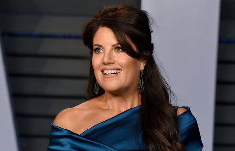 20 năm sau scandal với Bill Clinton, Lewinsky vẫn hứng hệ lụy - Ảnh 1. 20 năm sau scandal với Bill Clinton, Lewinsky vẫn hứng hệ lụy - Ảnh 1.