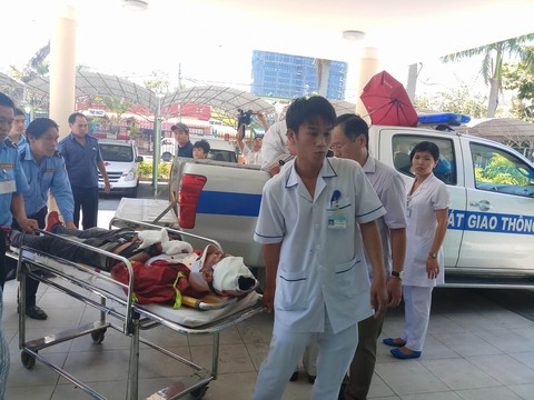 Xe khách đâm vào vách núi, 2 cán bộ công an hưu trí tử vong - Ảnh 10. Xe khách đâm vào vách núi, 2 cán bộ công an hưu trí tử vong - Ảnh 10.