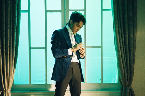 Sơn Tùng muốn giết người yêu ma nữ trong MV Chạy ngay đi - Ảnh 5. Sơn Tùng muốn giết người yêu ma nữ trong MV Chạy ngay đi - Ảnh 5.
