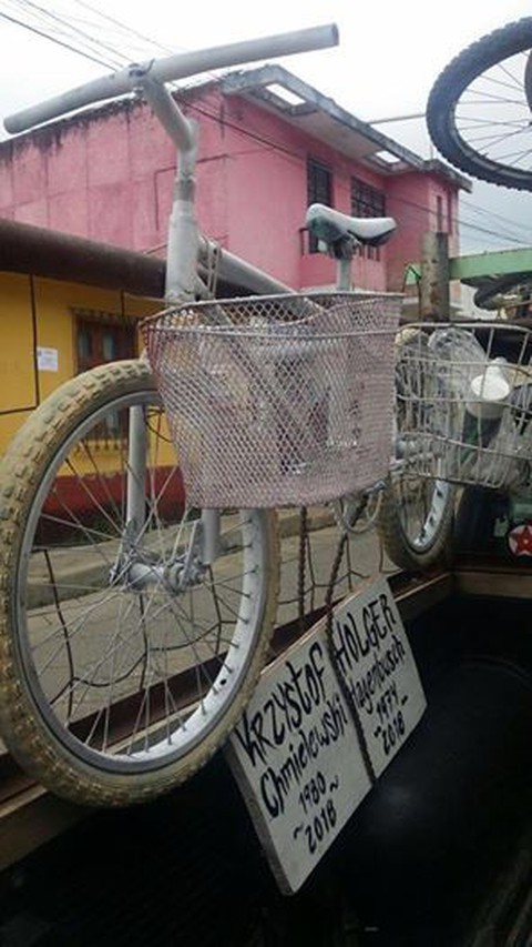 Hai người đạp xe vòng quanh thế giới bị giết ở Mexico - Ảnh 2. Hai người đạp xe vòng quanh thế giới bị giết ở Mexico - Ảnh 2.